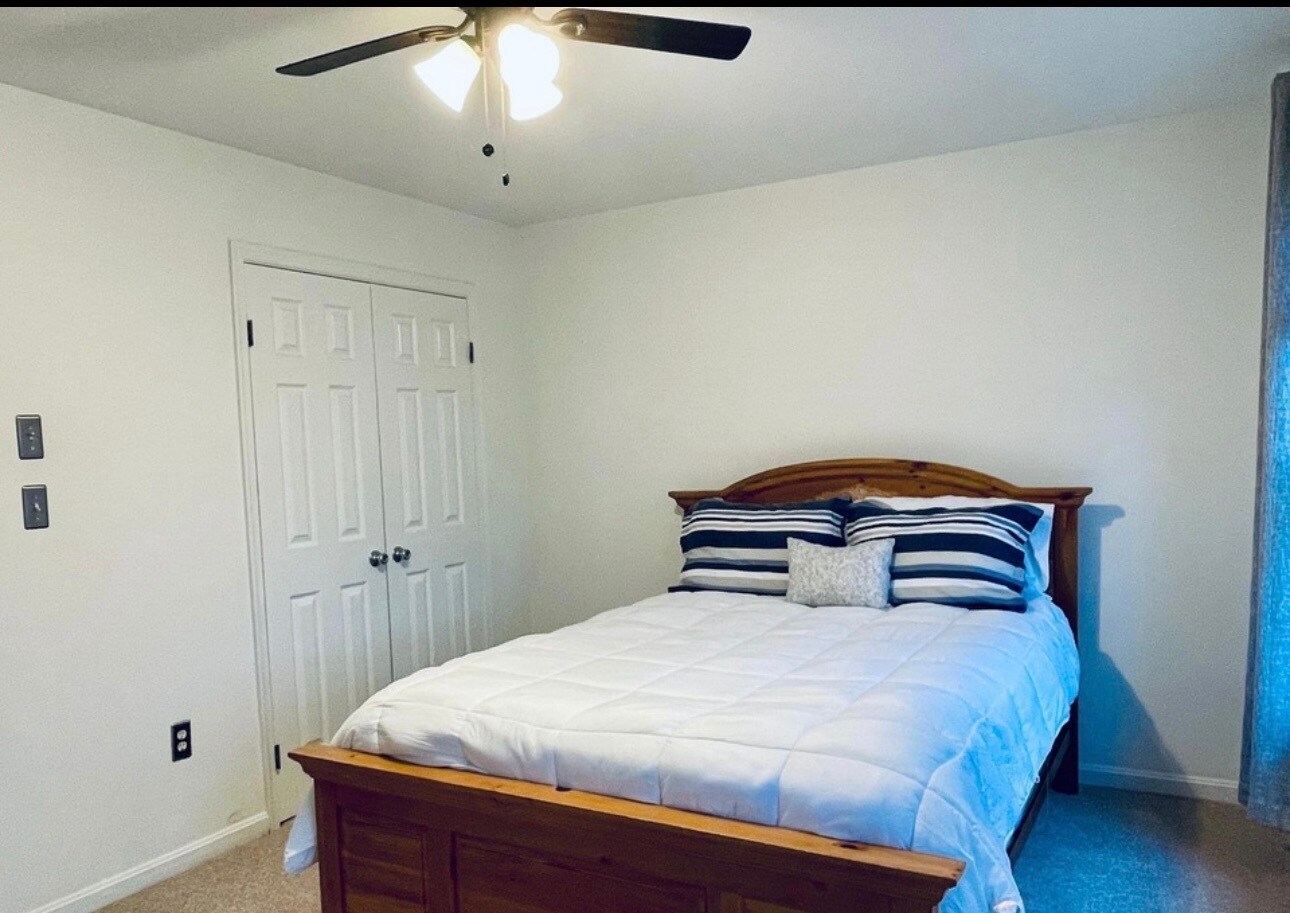 Building Photo - 7829 Gum Springs Village Dr