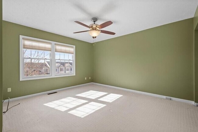 Building Photo - 102 Westbrooke Ln