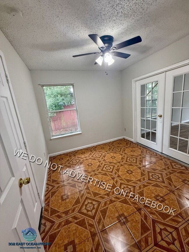 Building Photo - Lovely 4 Bedroom 2 Bathroom now available for rent!