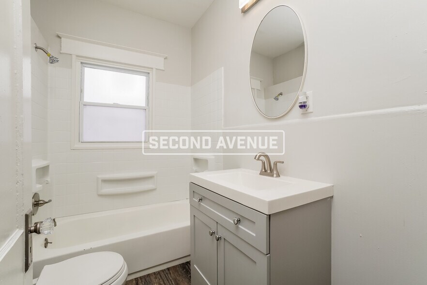 Building Photo - 741 Dearborn Ave