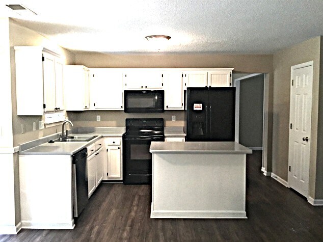 Building Photo - 12719 Diamond Dr