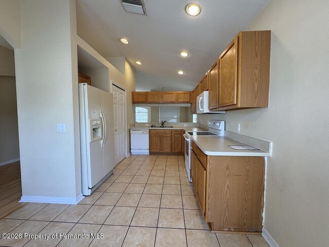 Building Photo - 13408 Teaberry Ln