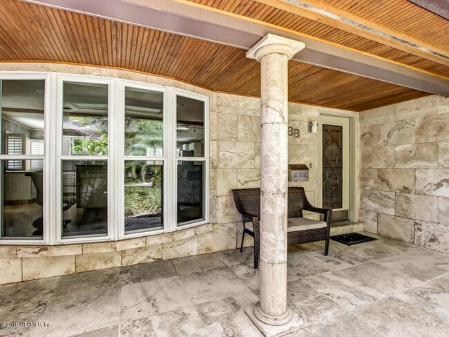 Building Photo - 88 Oakwood Rd