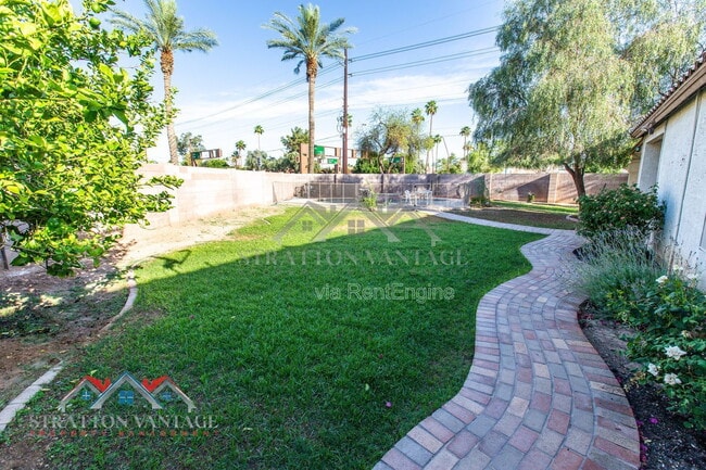 Building Photo - 1891 E Brentrup Dr