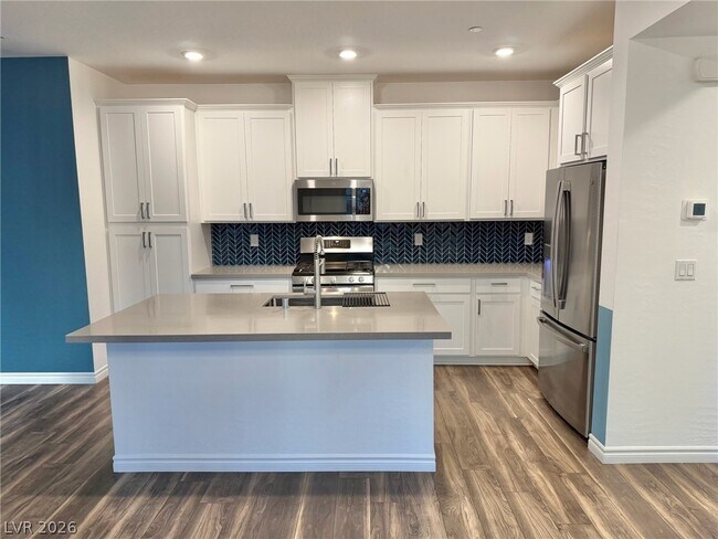 Building Photo - 20 Barbara Ln