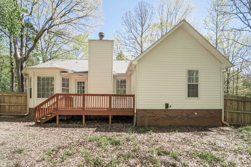 Building Photo - 3520 Sandberry Dr