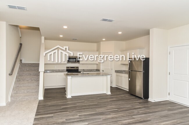 Building Photo - 169 Snowdrop Ave