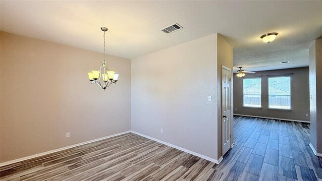 Building Photo - 511 Taurus Dr