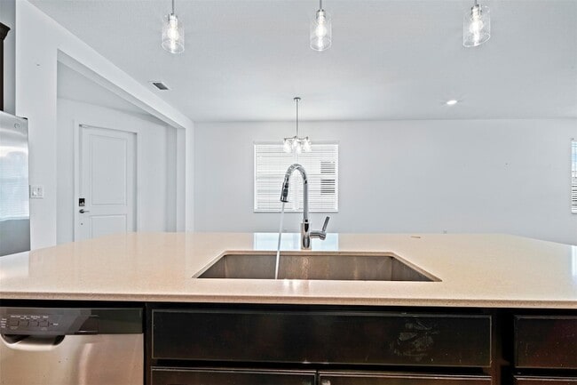 Building Photo - 4281 Marina Way