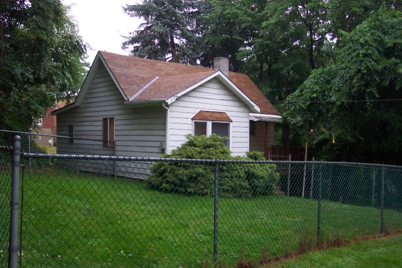 Building Photo - 1522 Belasco Ave