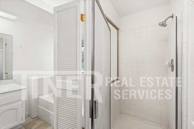 Building Photo - 8501 Yellowtail Way