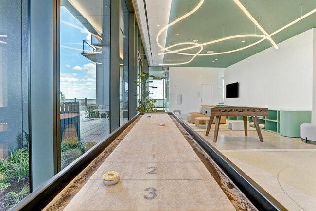Building Photo - 44 East Ave