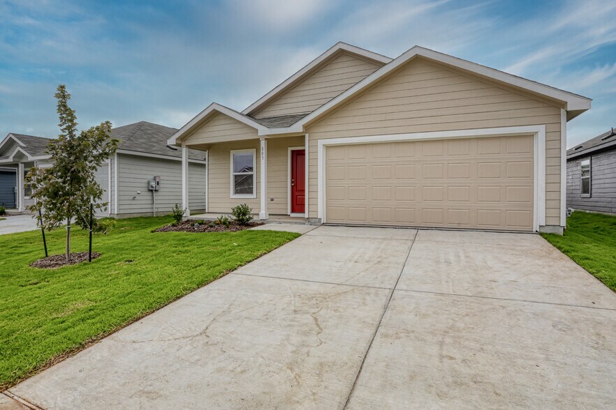 Building Photo - 803 Ginkgo Way