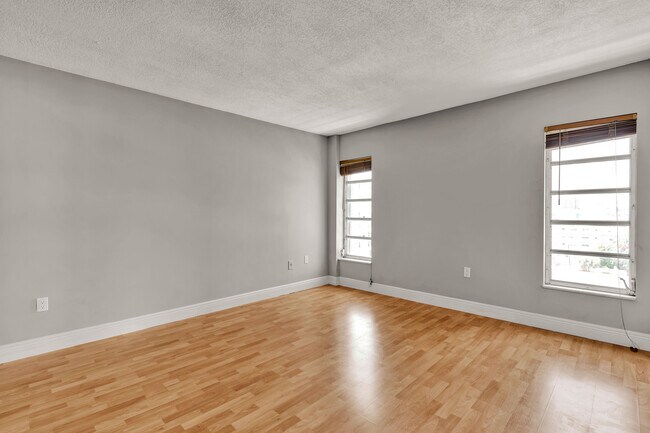 Building Photo - 1345 West Ave