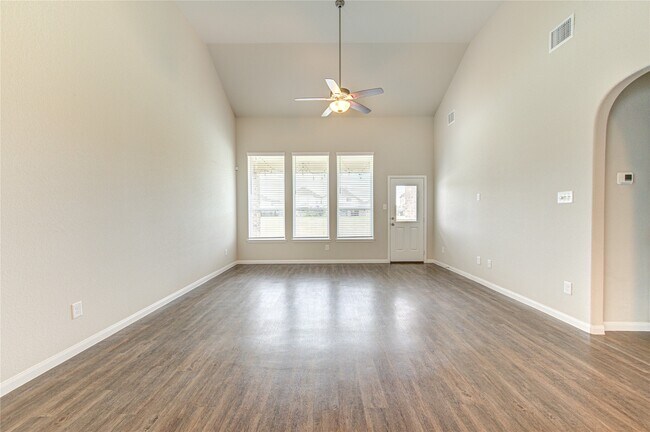 Building Photo - 3707 W Alessano Ln