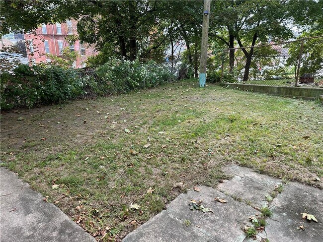 Building Photo - 177 Boyden St