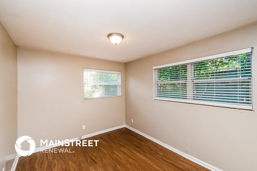 Building Photo - 2002 Constant Dr