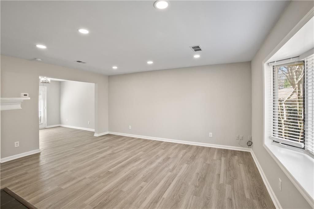 Building Photo - 124 Holcomb Ferry Rd