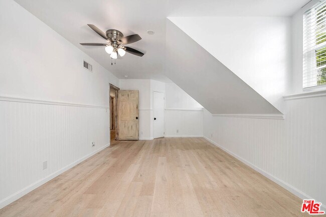 Building Photo - 4309 Gentry Ave