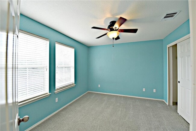 Building Photo - 1805 Copper Breaks Ln