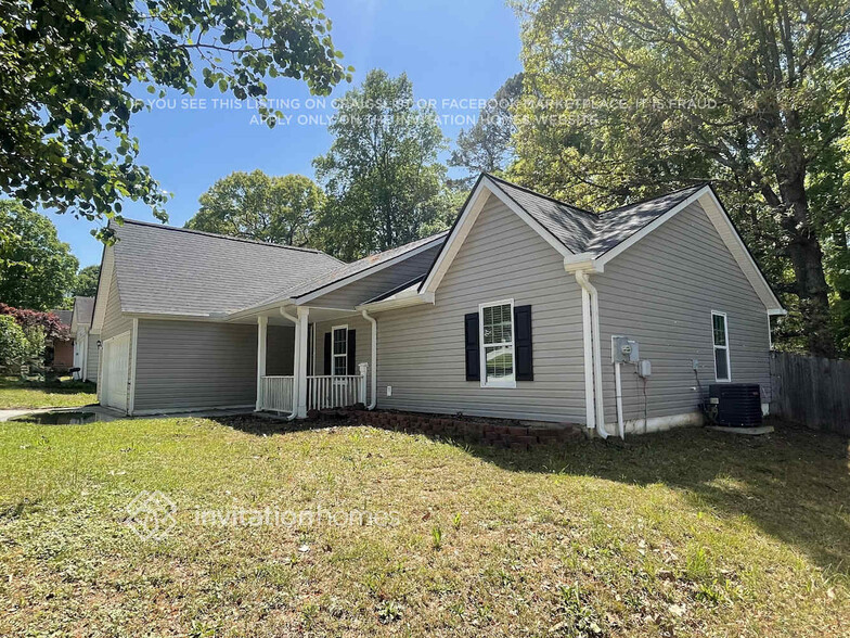 Building Photo - 1415 Oak Knoll Dr NE