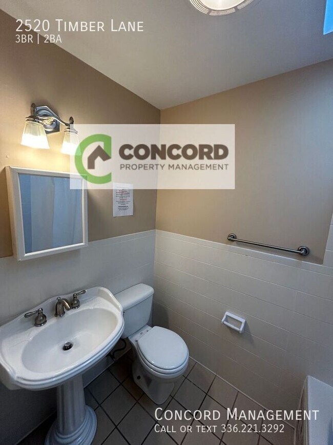 Building Photo - 2520 Timber Ln