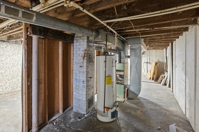 Building Photo - 2310 Jerome St