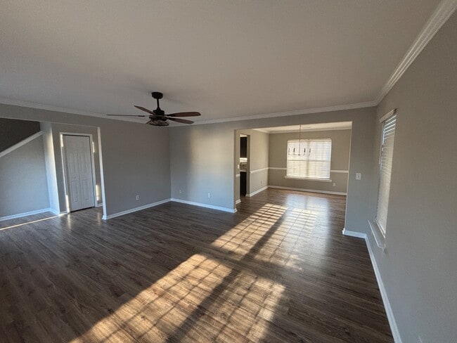 Building Photo - 6 Brookhaven Way