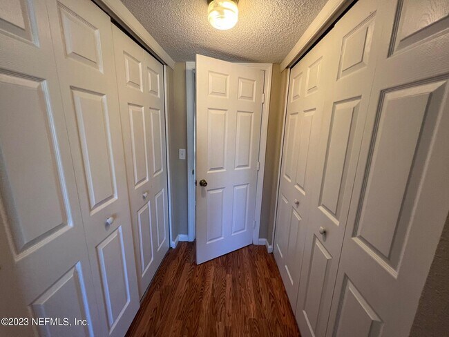 Building Photo - 6654 Bell Tower Ct