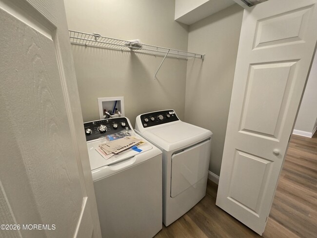 Building Photo - 164 Austin Ave