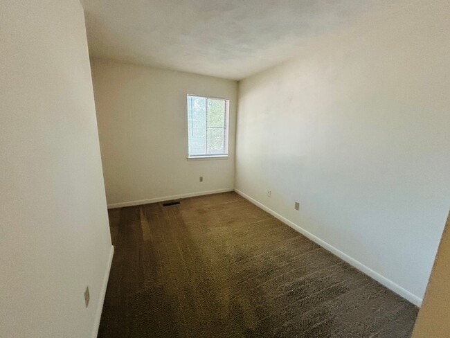 Building Photo - 1716 Donlee Dr