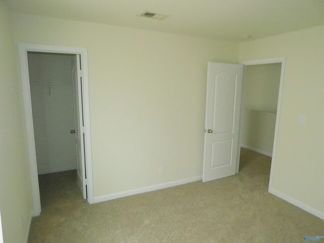 Building Photo - 130 Lockport Dr