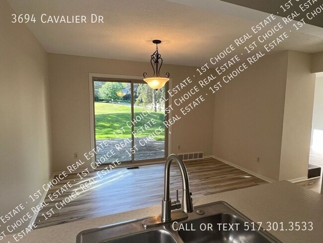 Building Photo - 3694 Cavalier Dr