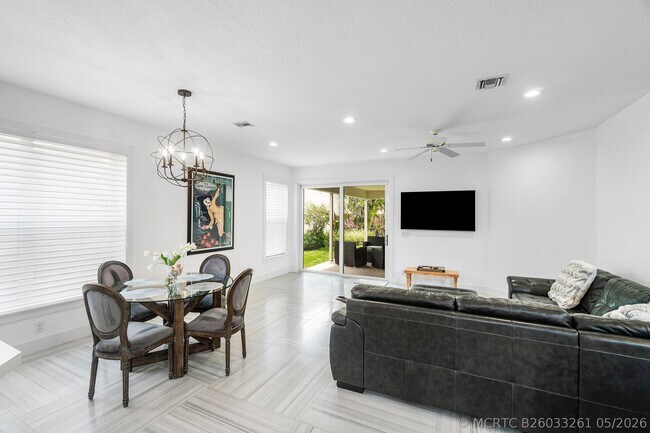 Building Photo - 2404 NW 67th St