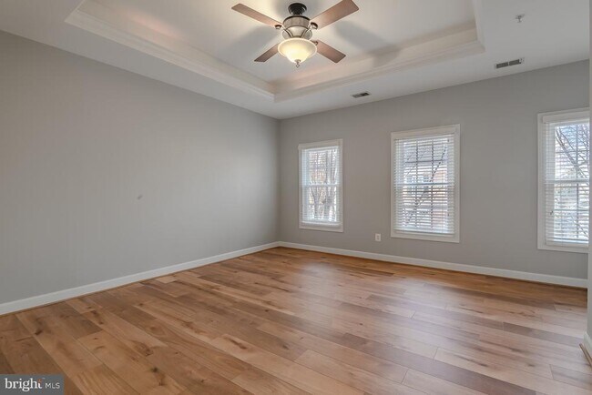 Building Photo - 4912 Waple Ln