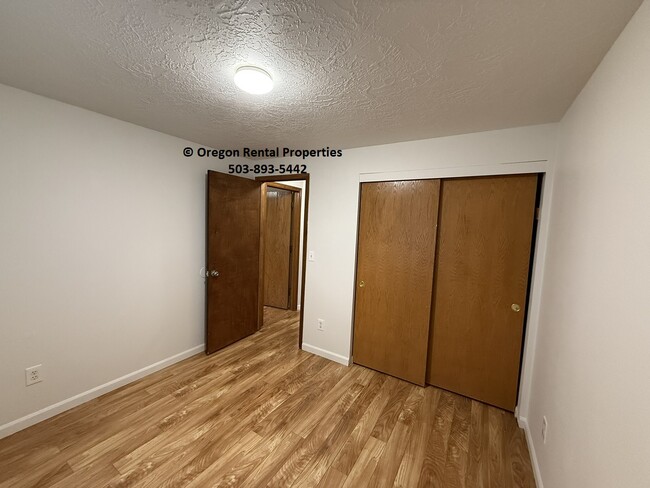 Building Photo - 12802 SE Main St