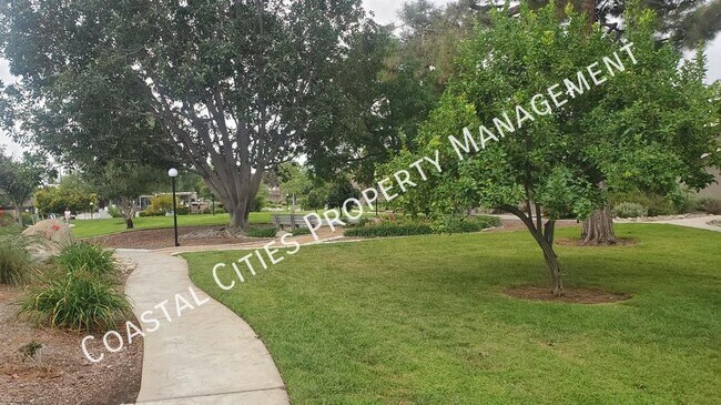 Building Photo - 1696 Carmel Cir E