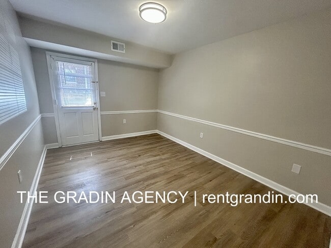 Building Photo - 1805 Grandin Rd SW