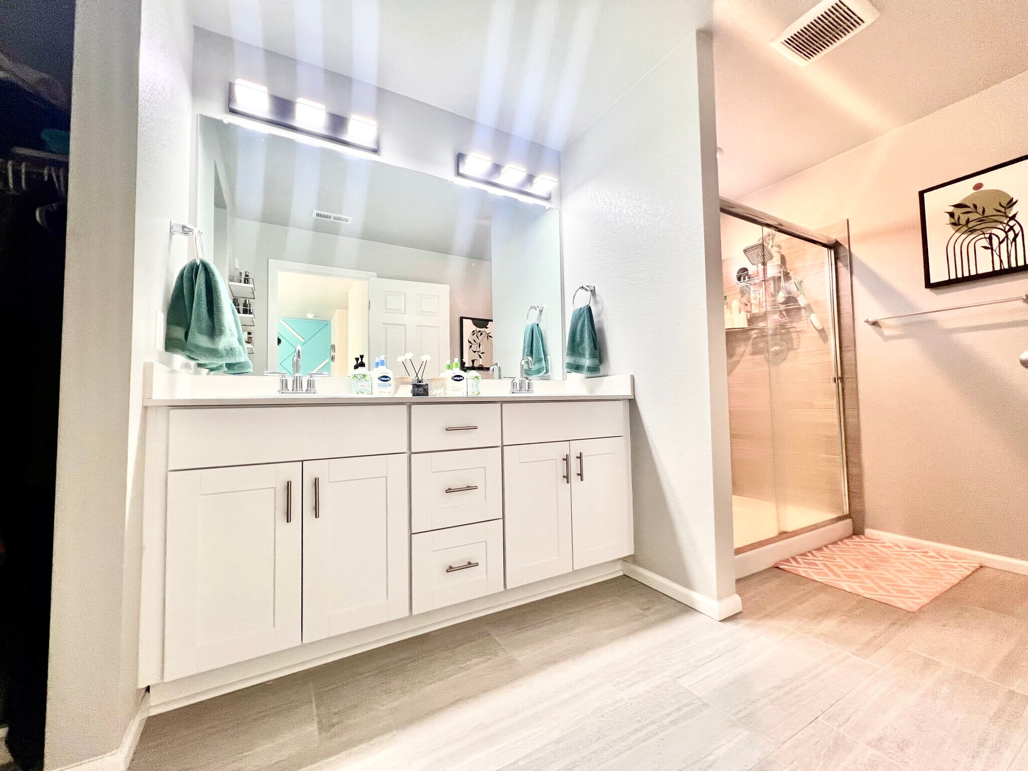 Building Photo - 12248 Dairy St