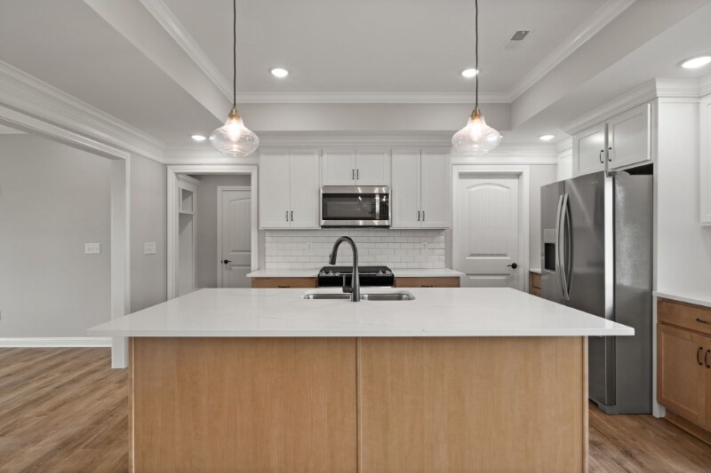 Building Photo - 8138 Farming Way