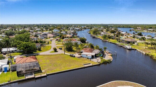 Building Photo - 2106 E Tobago Cir