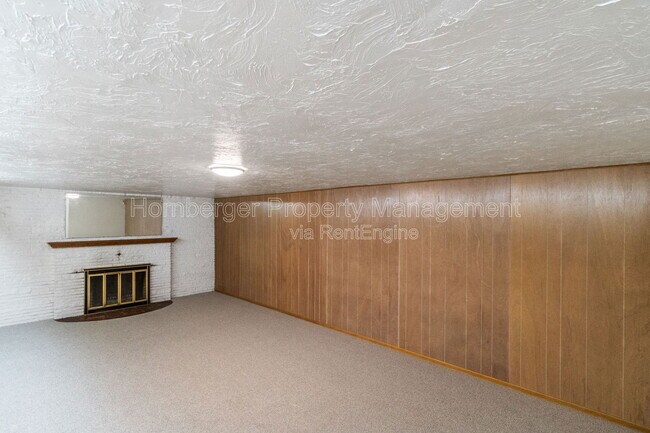 Building Photo - 3523 E 18th Ave