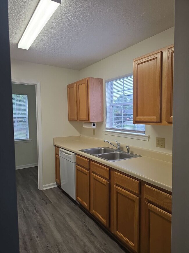 Building Photo - 9804 Whitefield Ave