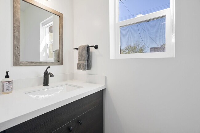 Building Photo - Brand new home in Garfield Historic District!