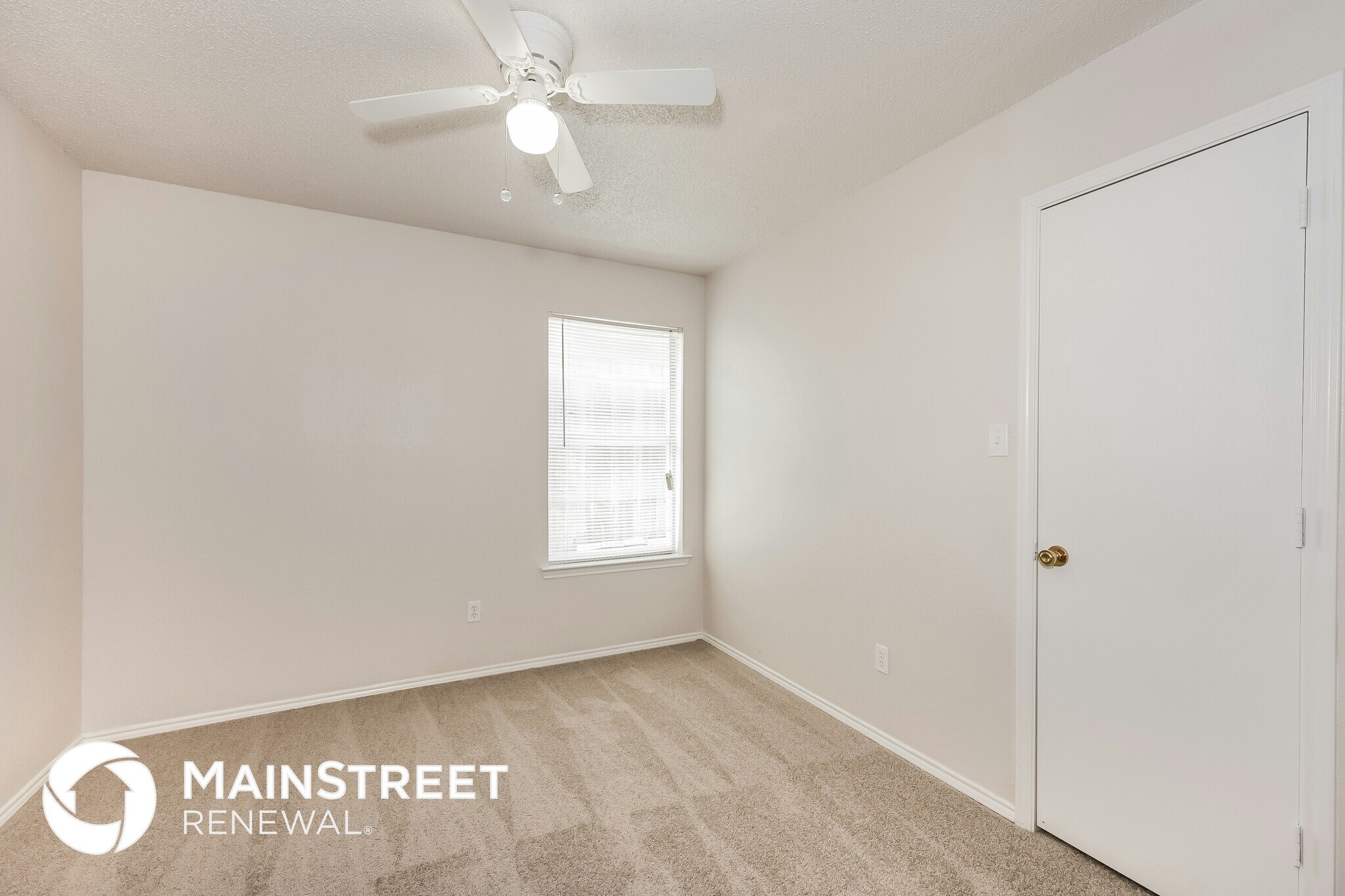 Building Photo - 10836 Deauville Cir N