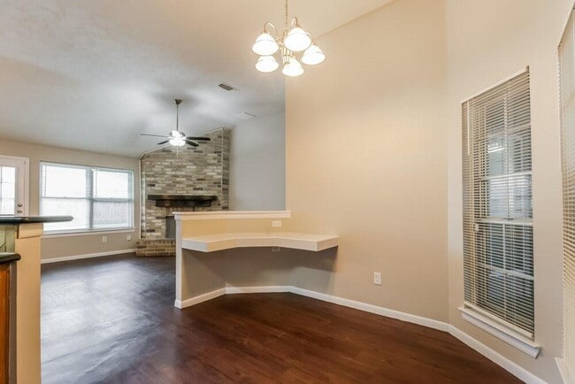 Building Photo - 15206 Ringfield Dr