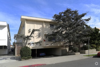 Building Photo - 1806 CORINTH AV