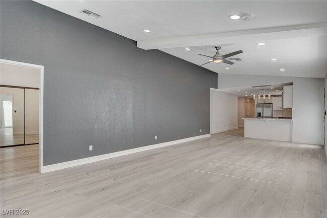 Building Photo - 4683 Calderwood St