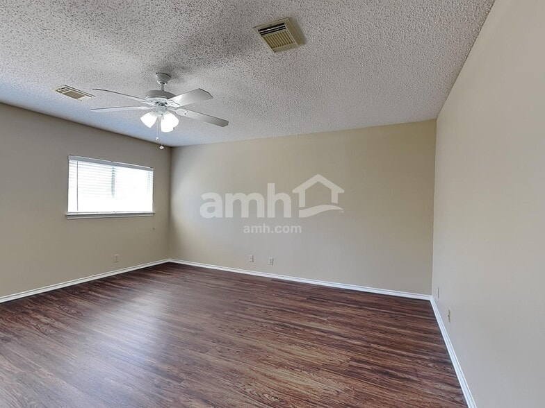 Building Photo - 7119 Rock Blf