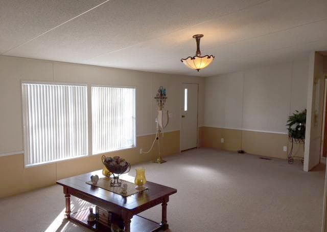 Building Photo - 1617 Ridge Dr